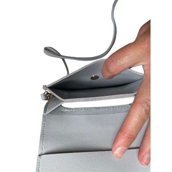 EUC Cat Lanyard Crossbody Light Grey w/ Brown & Black Ears & Squishmallow Charm - Picture 8 of 10